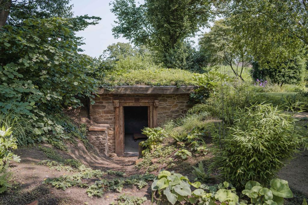 Sfeervolle groene fotoplek in de tuin van ByLoes